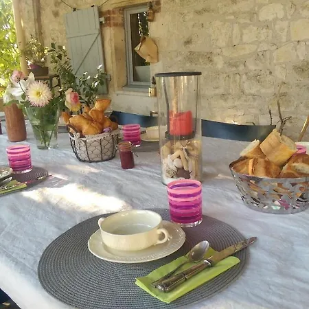 Des Papillons D'hotes Oda ve Kahvaltı *