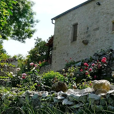 Des Papillons D'hotes Bed & Breakfast