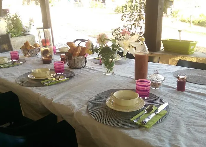 Des Papillons D'hotes Bed & Breakfast *